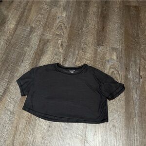 Cropped grey(black shirt